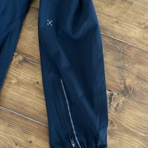 Lululemon Surge Jogger - navy blue size medium